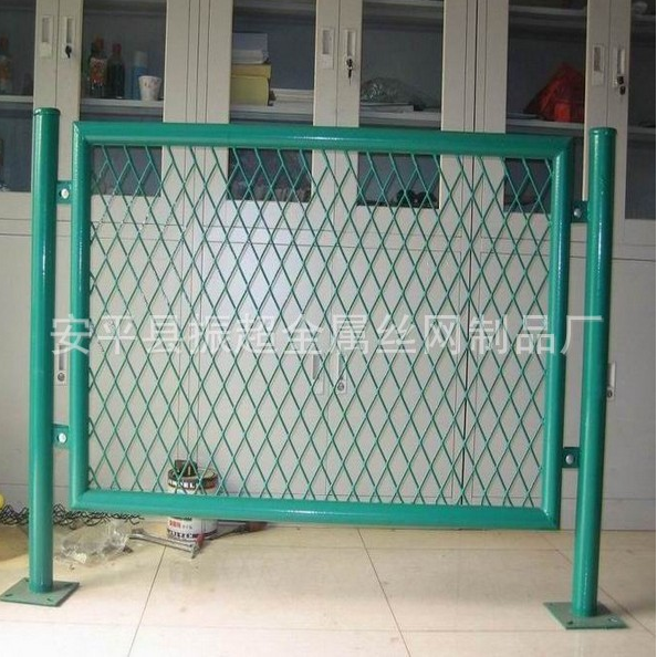 钢板护栏网 防护网 隔离网-www.apzhenchao.com