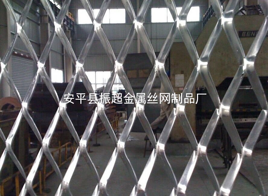 304不锈钢板网 金属板网-www.apzhenchao.com 安平县振超金属丝网制品厂