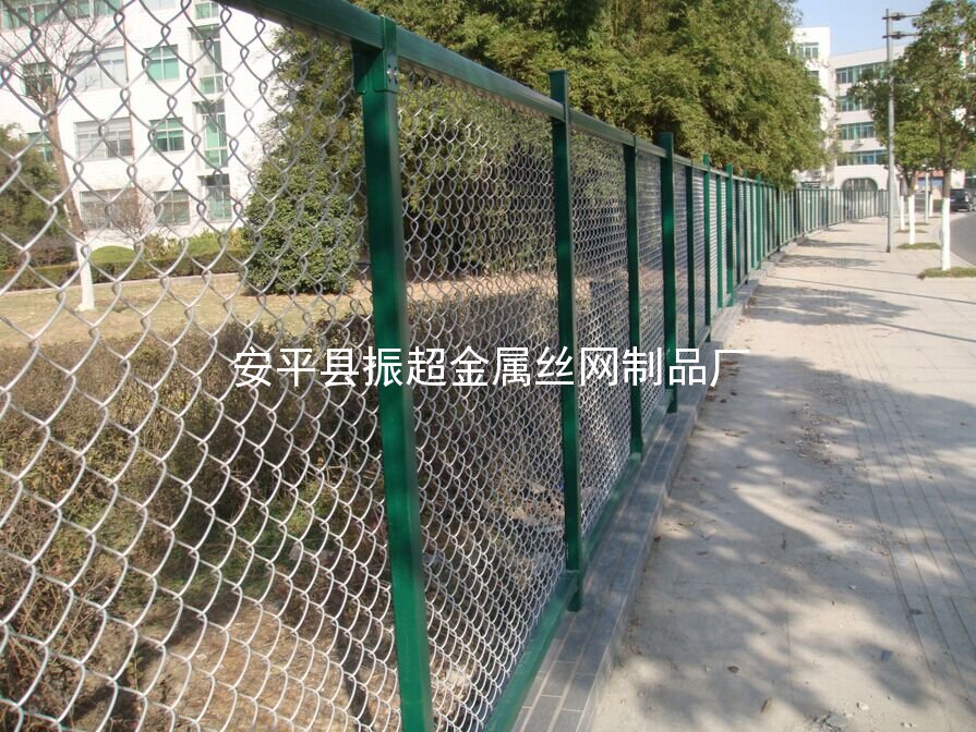 铁丝网围挡  防护网 隔离网-www.apzhenchao.com